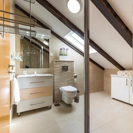 Pizzelli Villa Orasac