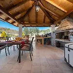 Villa Pizzelli *