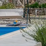 Pizzelli Villa