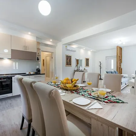 Pizzelli וילה אורסאץ