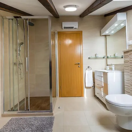 Pizzelli וילה אורסאץ